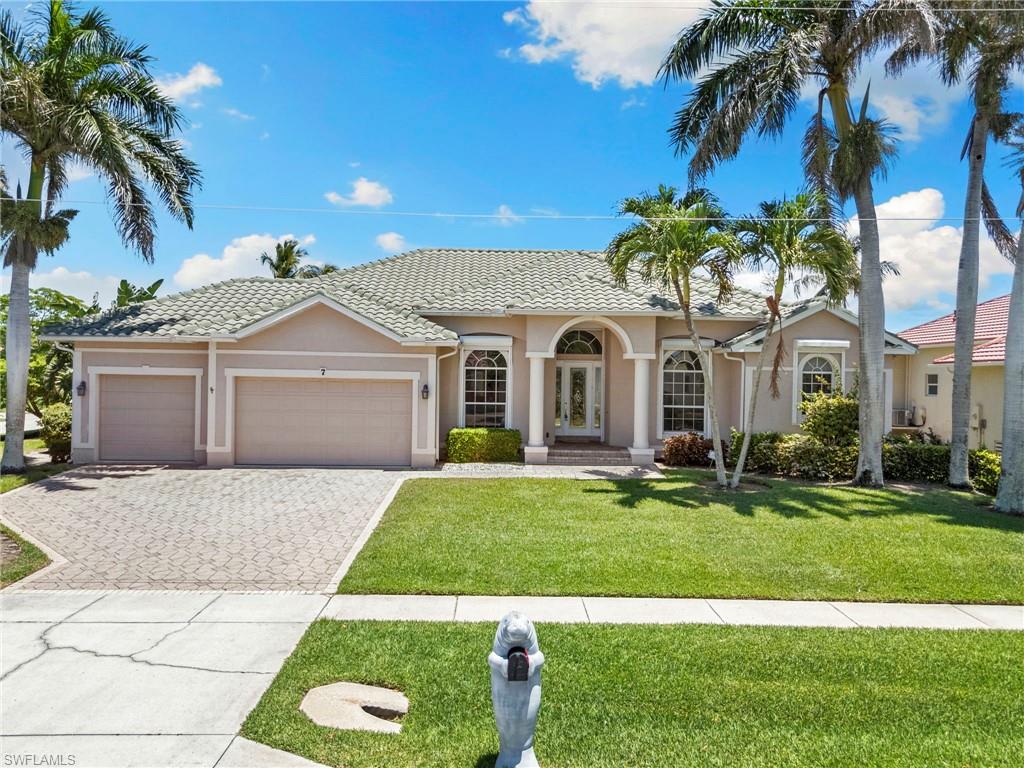 7 Blue Hill CT