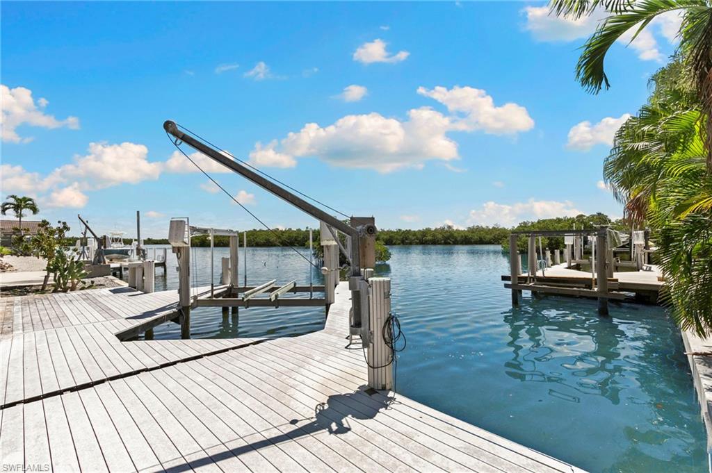 7 Blue Hill CT
