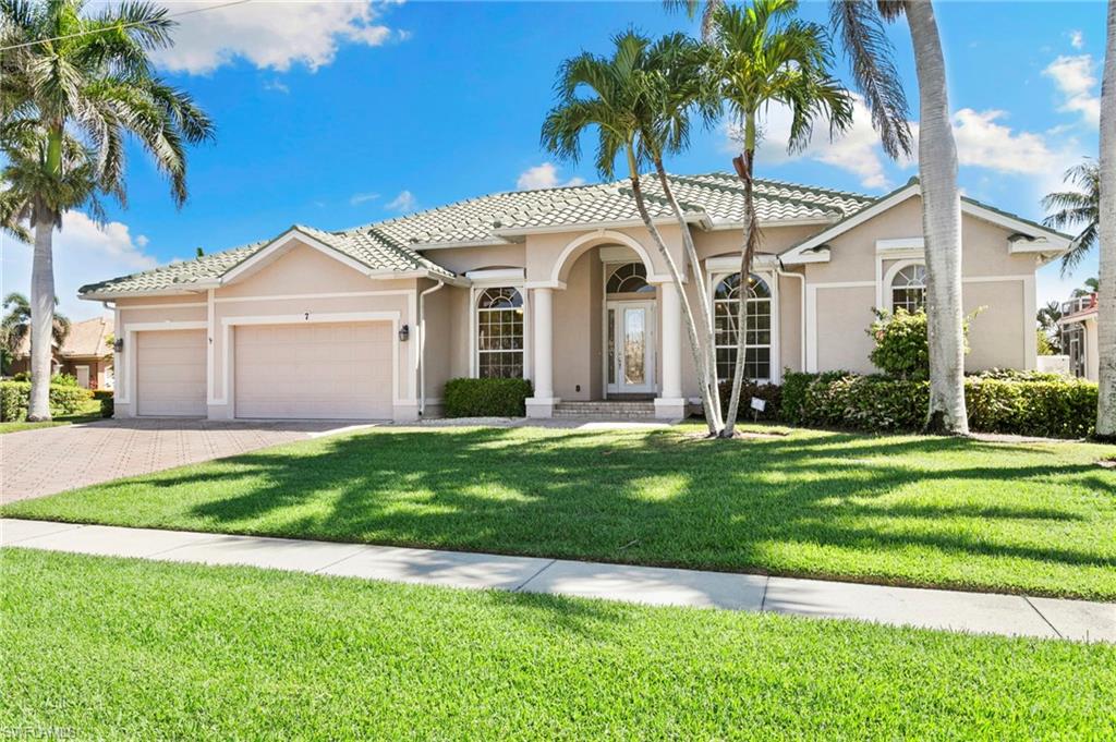 7 Blue Hill CT
