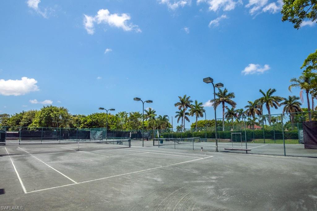 6900 Huntington Lakes CIR # 102