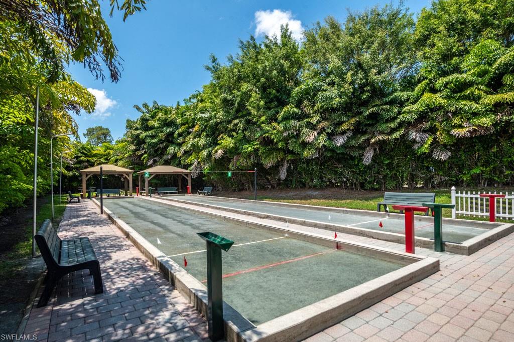 6900 Huntington Lakes CIR # 102