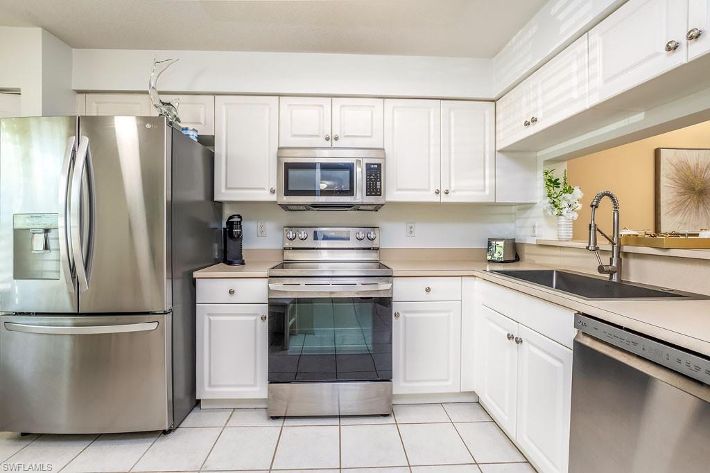 6900 Huntington Lakes CIR # 102