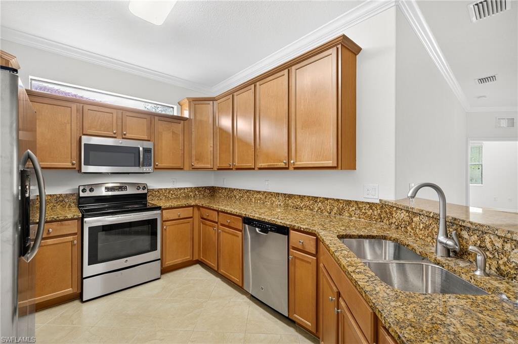 11341 Red Bluff LN