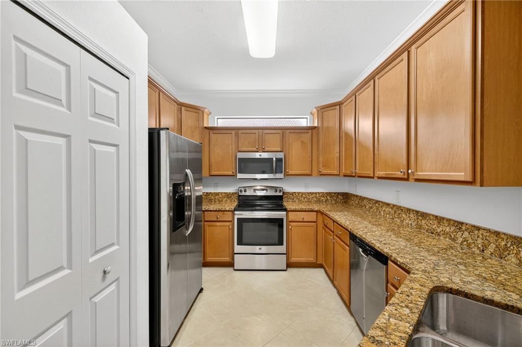 11341 Red Bluff LN