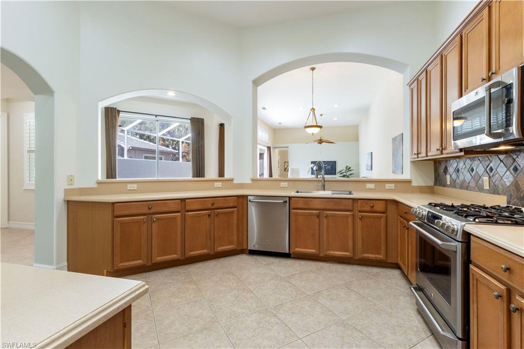 1757 Tarpon Bay DR S # 57