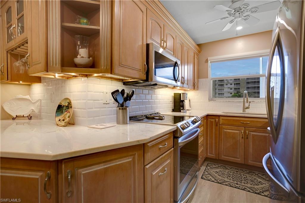 25750 Hickory BLVD # 352 Unit: E-352