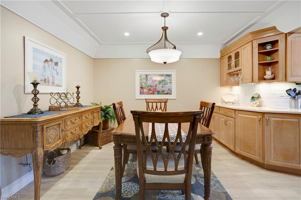 25750 Hickory BLVD # 352 Unit: E-352