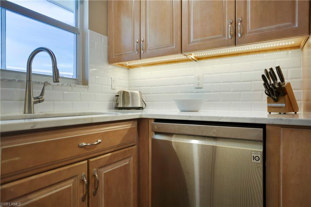 25750 Hickory BLVD # 352 Unit: E-352