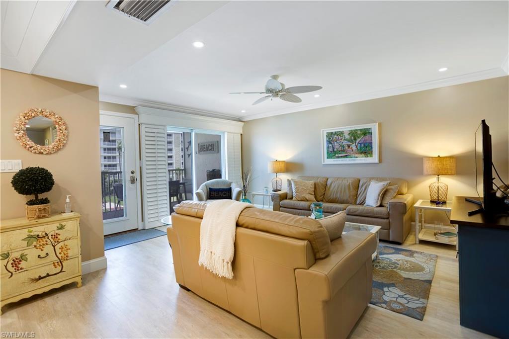 25750 Hickory BLVD # 352 Unit: E-352