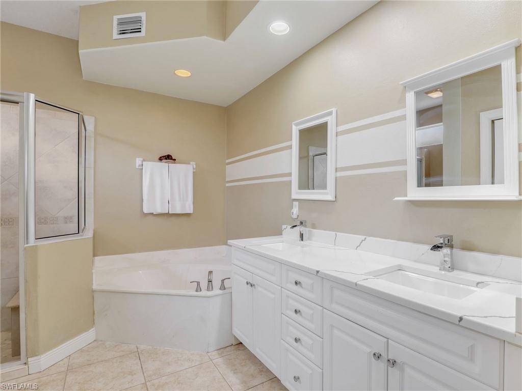 8627 Ibis Cove CIR