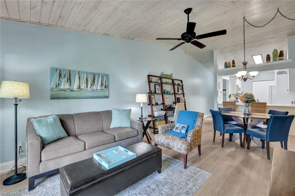 61 Greenbrier ST # 207 Unit: 7-207