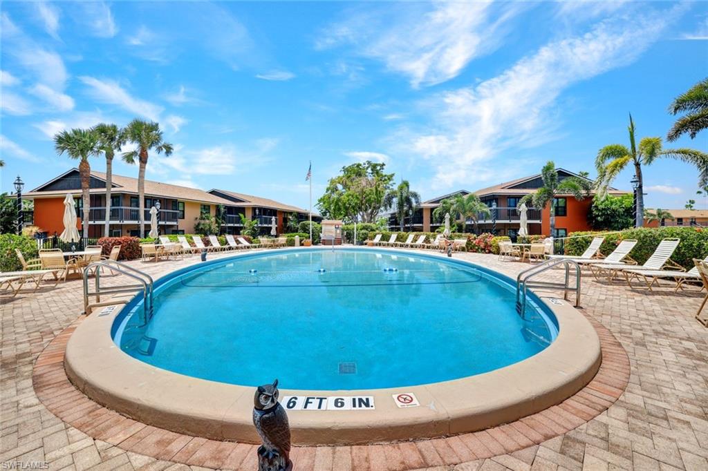 61 Greenbrier ST # 207 Unit: 7-207