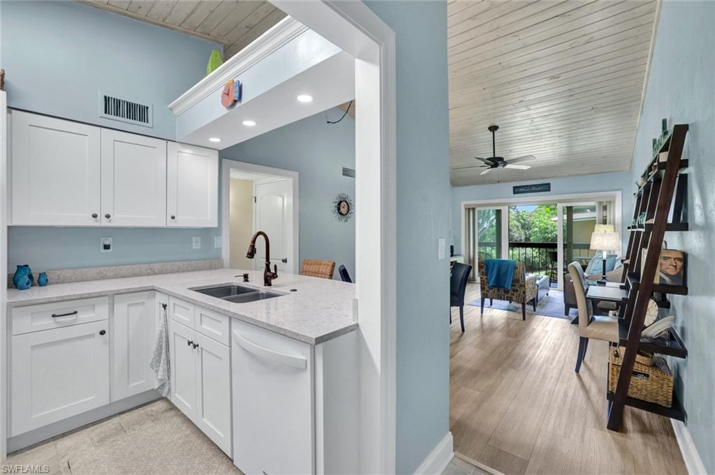 61 Greenbrier ST # 207 Unit: 7-207
