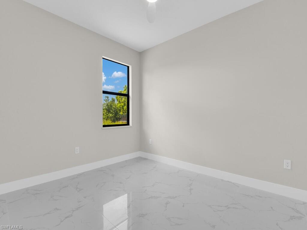 410 Plumosa AVE