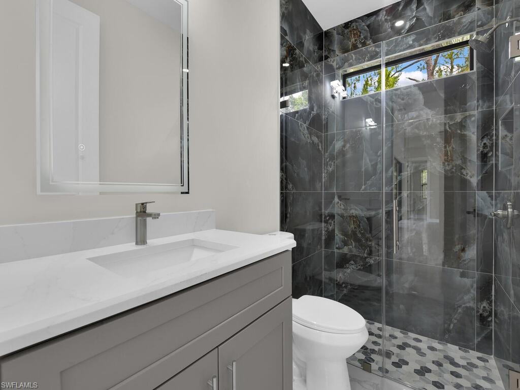 410 Plumosa AVE