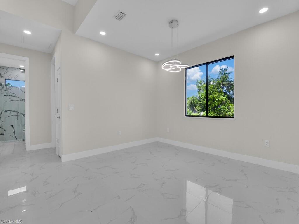 503 Lincoln BLVD