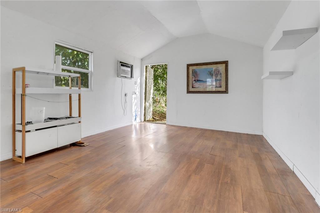 2940 14th AVE SE
