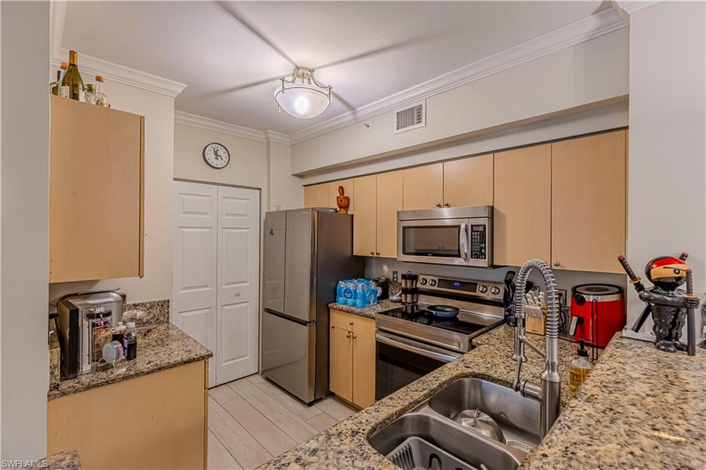 1205 Reserve WAY # 8