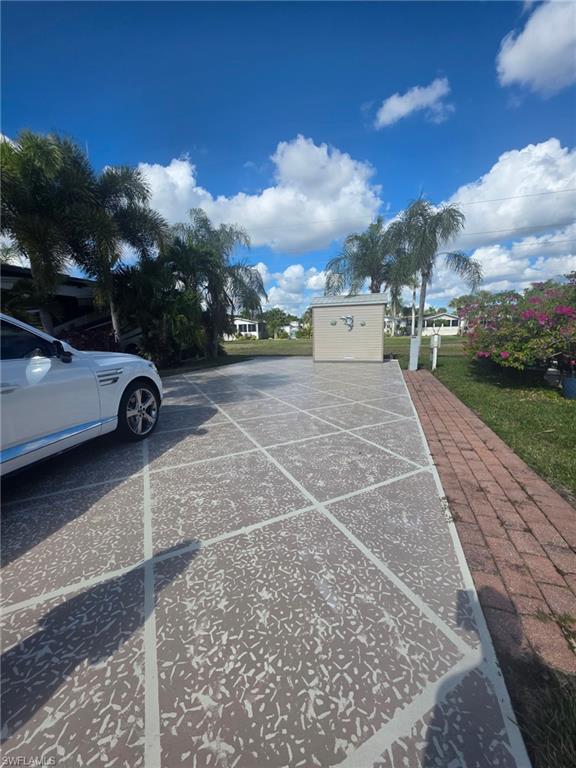 1647 Diamond Lake CIR
