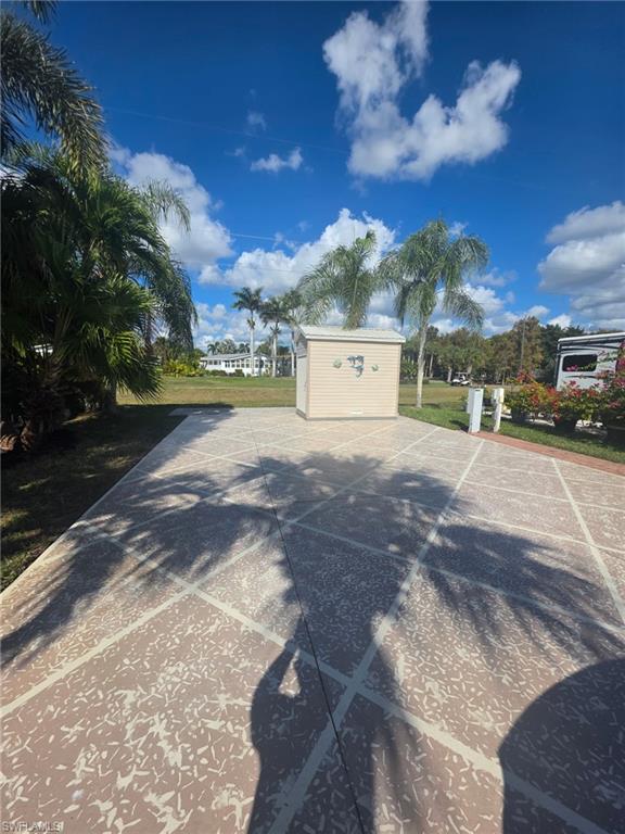 1647 Diamond Lake CIR