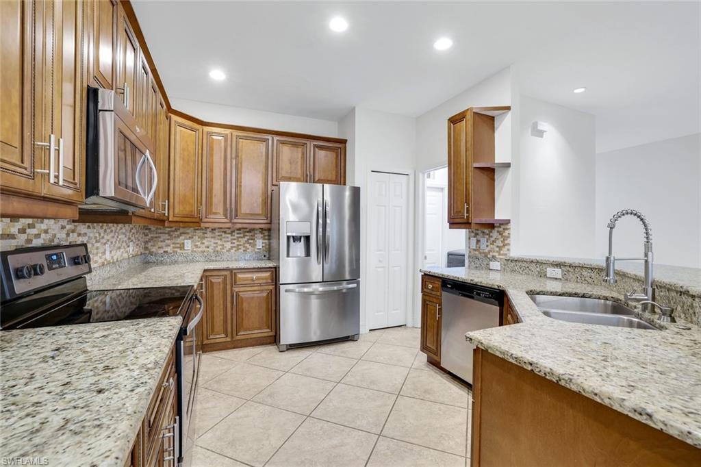 238 Stanhope CIR