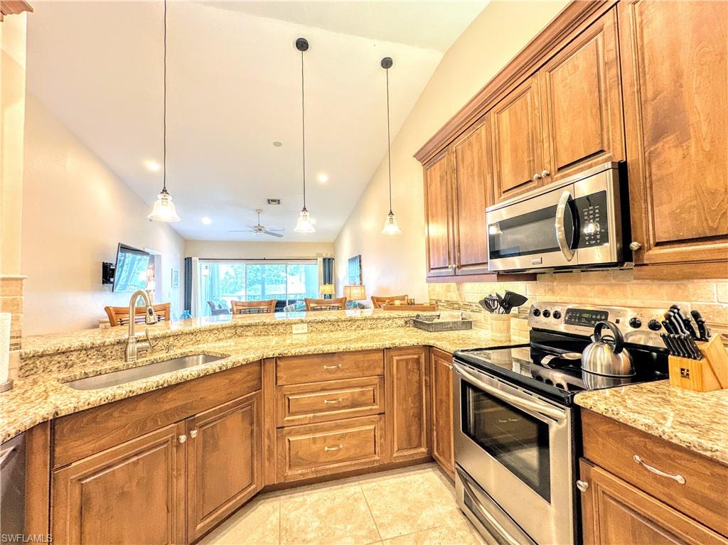 7066 Barrington CIR # 201
