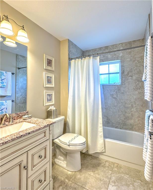 7066 Barrington CIR # 201