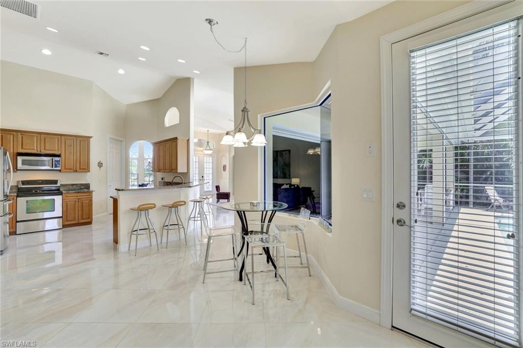 628 Hernando DR