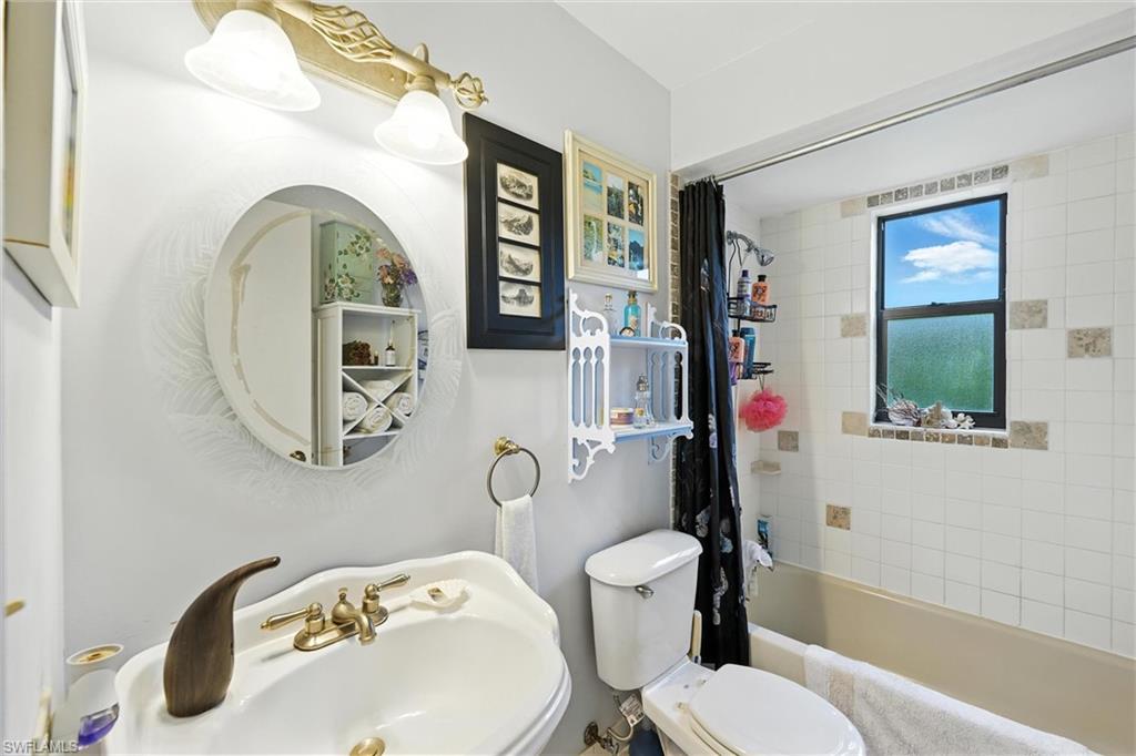 4603 Villa Capri LN