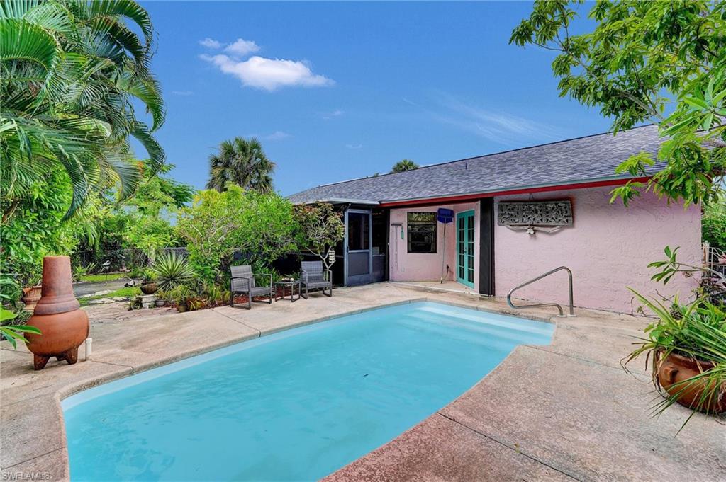 4603 Villa Capri LN