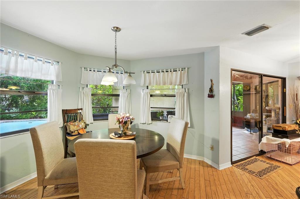 4603 Villa Capri LN