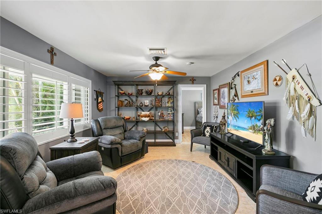 283 Forest Hills BLVD