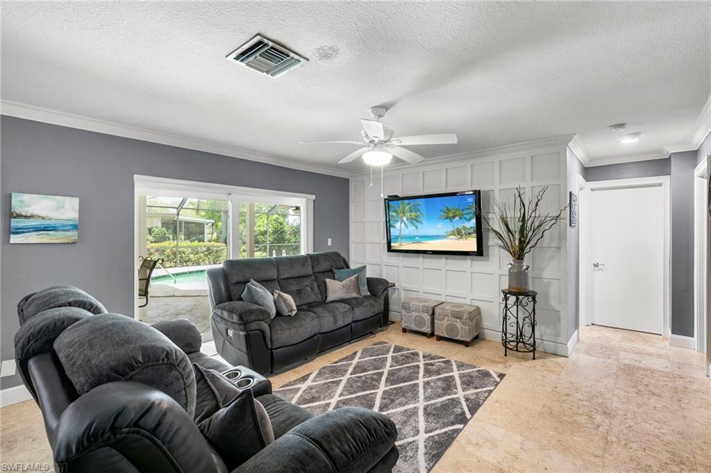 283 Forest Hills BLVD