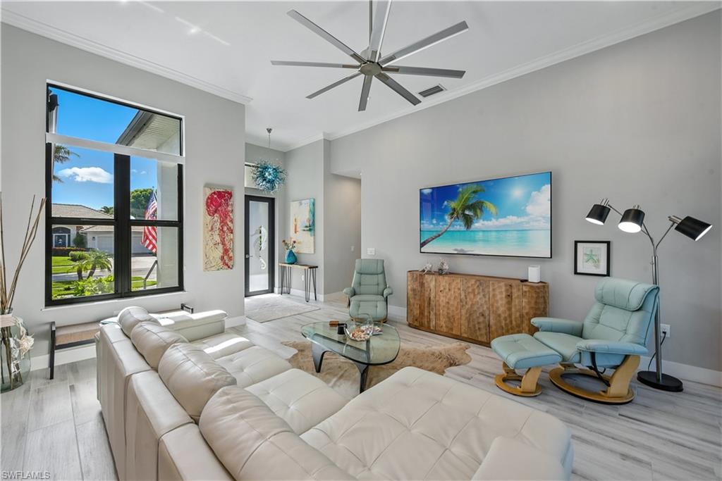 370 Regatta ST