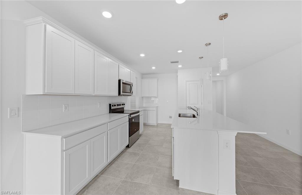 1587 Lake Jessup CIR