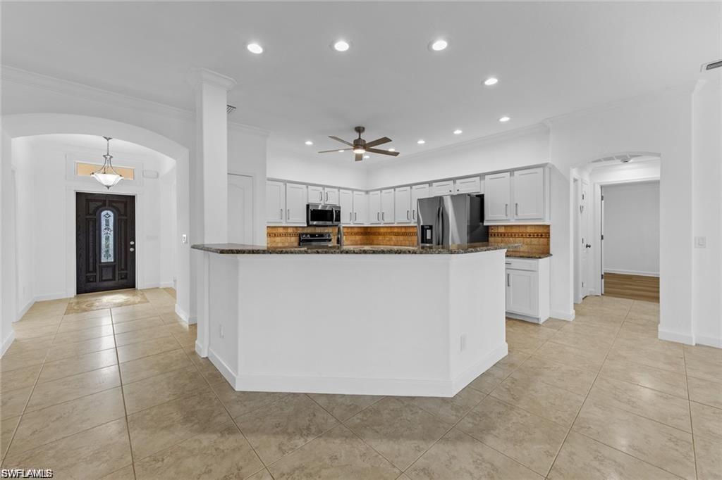 831 SW 5th TER