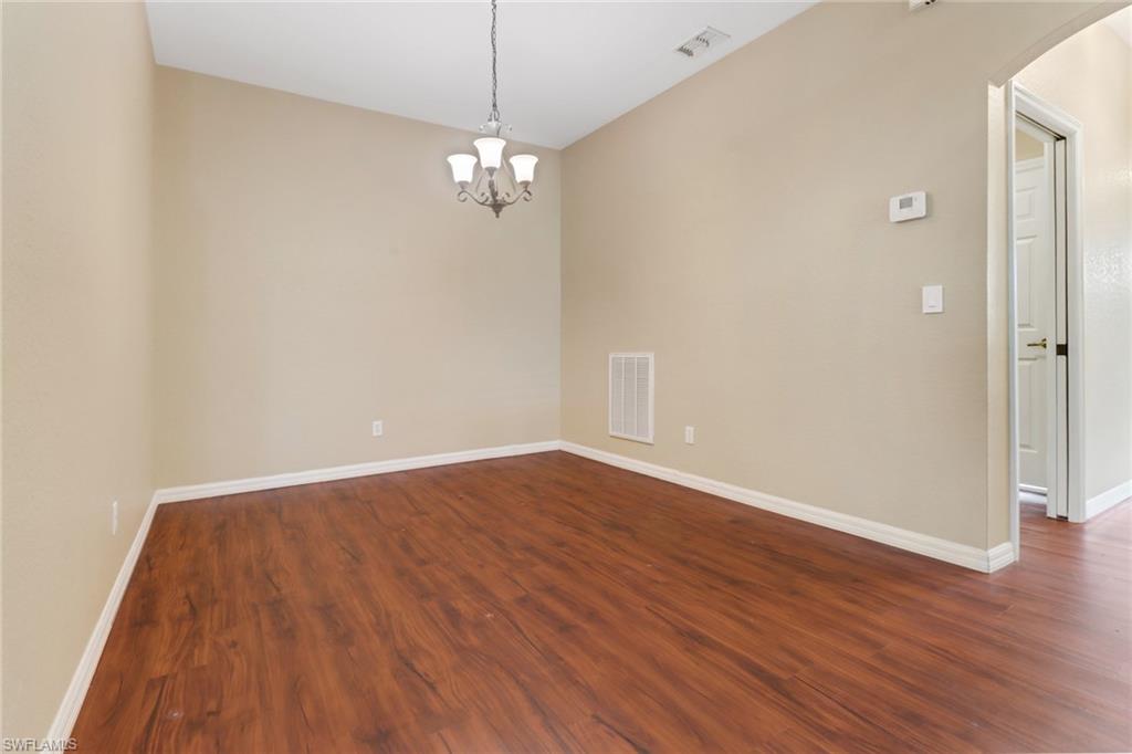 7585 Meadow Lakes DR # 401