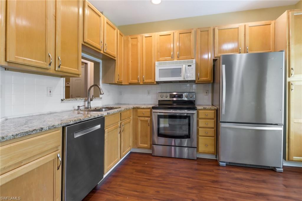 7585 Meadow Lakes DR # 401