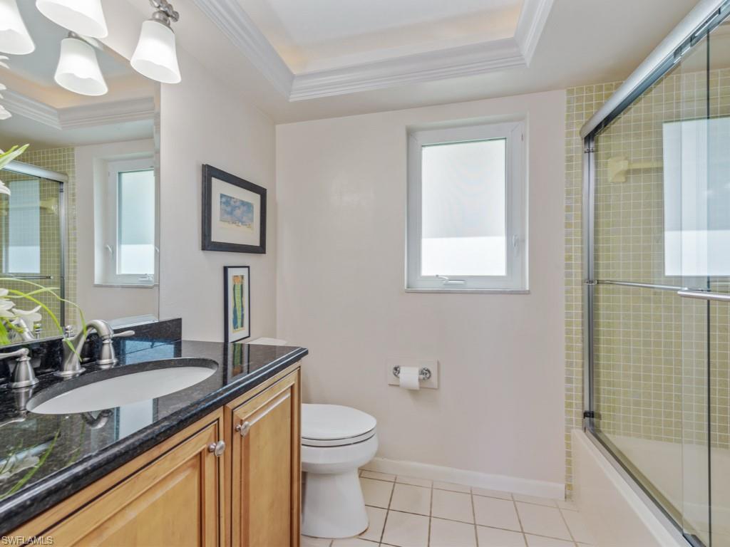 1112 Edington PL