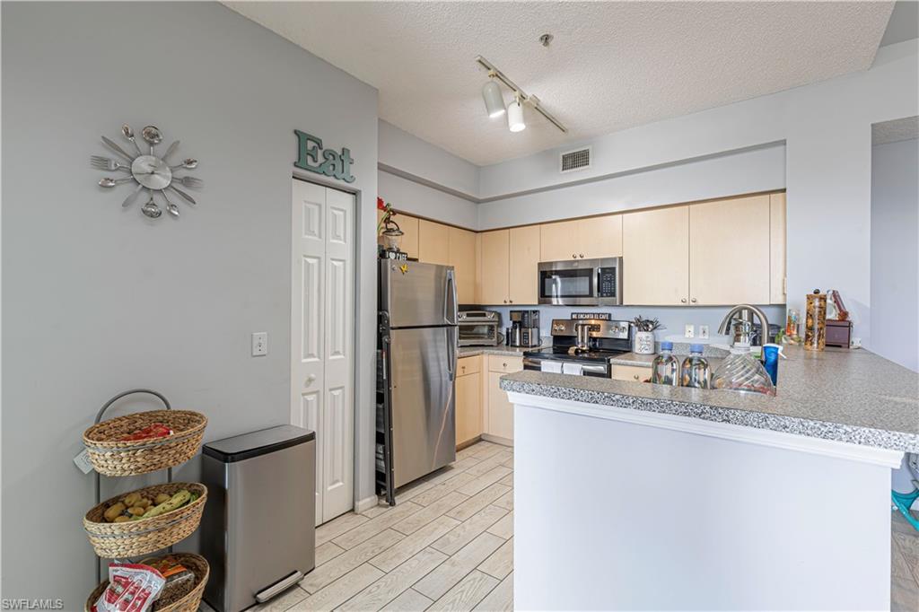1105 Reserve CT # 305