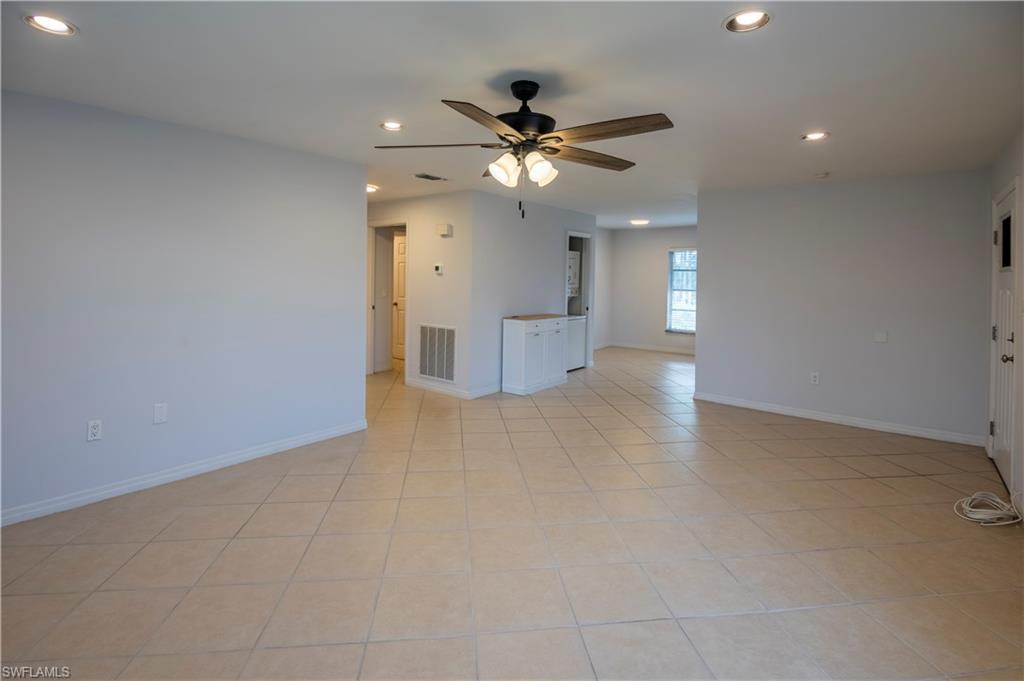 180 Cypress WAY E # B212
