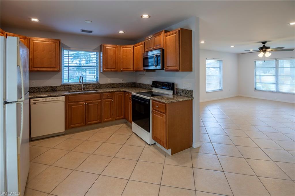 180 Cypress WAY E # B212