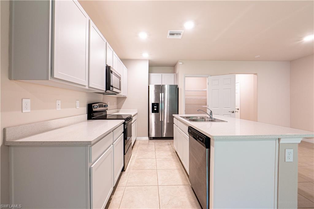 15421 Wildflower CIR