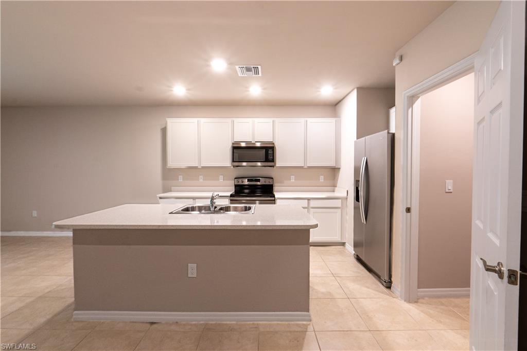 15421 Wildflower CIR
