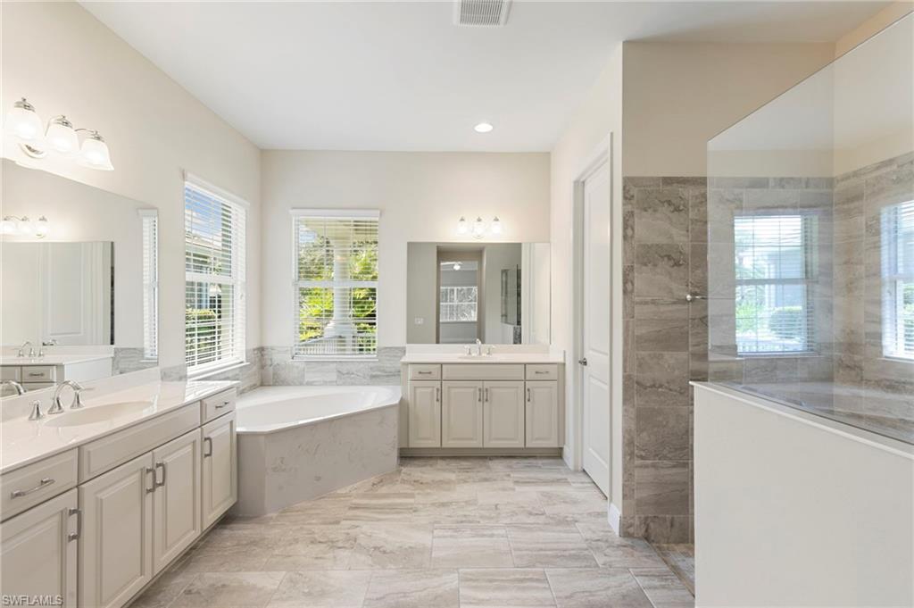 21539 Oaks Of Estero CIR