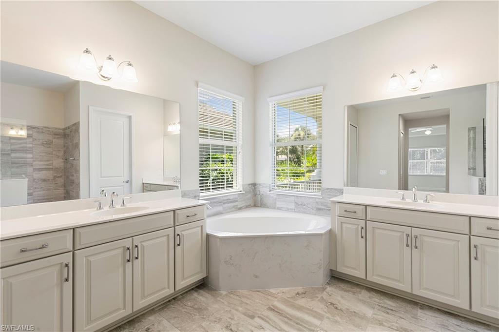 21539 Oaks Of Estero CIR