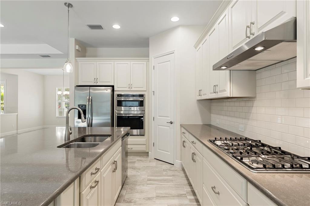 21539 Oaks Of Estero CIR