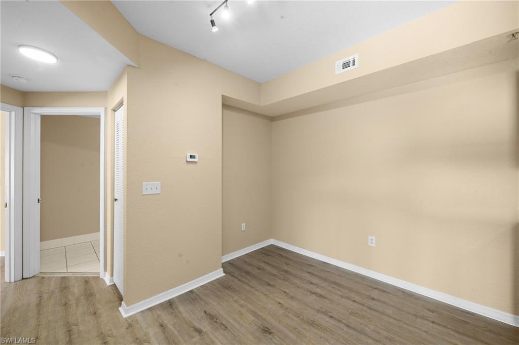 6360 Aragon WAY # 105
