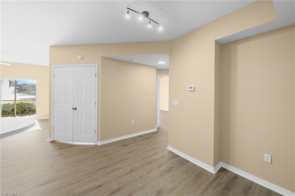 6360 Aragon WAY # 105