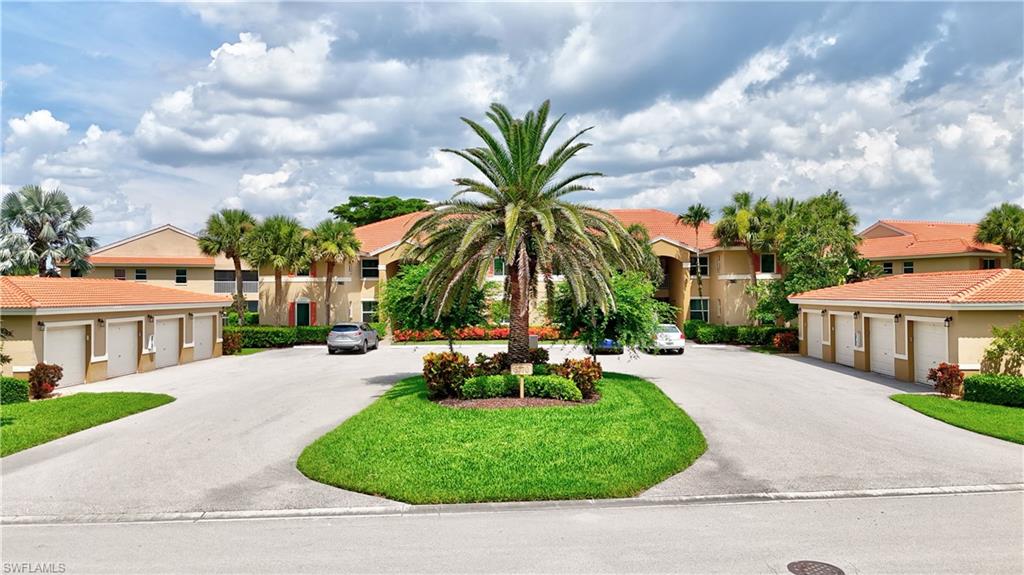6770 Huntington Lakes CIR # 203